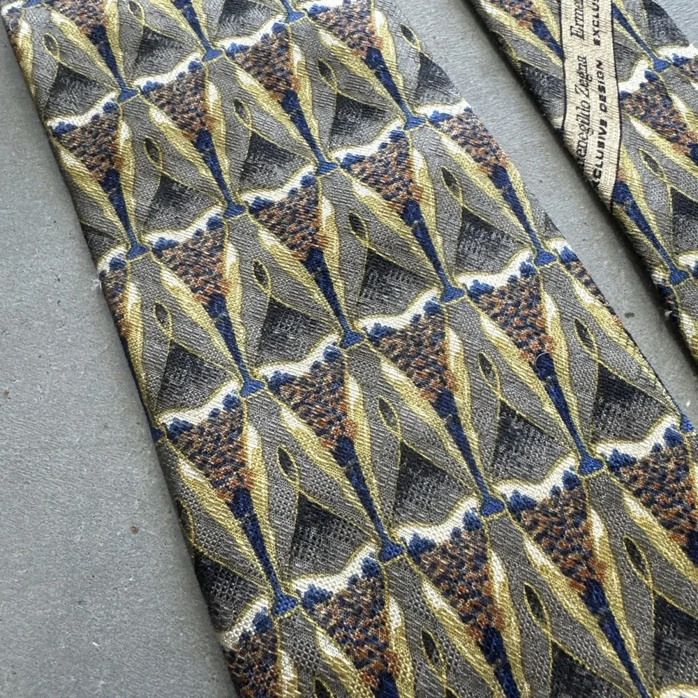 Ermengildo Zegna Men's Silk Tie Made In Italy - Exclusive Design - Abstract